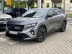 Grau Gebraucht 2024 Renault Rafale Esprit Alpine SUV | 45.990 € (Fairer Preis)