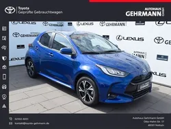 Blau Gebraucht 2024 Toyota Yaris Hybrid Team Limousine | 23.450 € (Fairer Preis)
