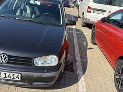 Schwarz Gebraucht 2002 VW Golf IV Comfortline Limousine | 2.350 € (Etwas zu teuer)