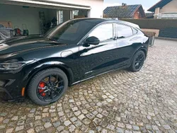 Schwarz Gebraucht 2021 Ford Mustang Mach-E SUV | 38.999 € (Teuer)
