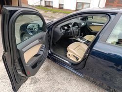 Blau Gebraucht 2010 Audi A4 Limousine | 5.500 € (Guter Preis)