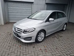 Silber Gebraucht 2015 Mercedes B180 Van / Kleinbus | 13.400 € (Fairer Preis)