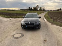 Schwarz Gebraucht 2014 Skoda Octavia Kombi | 9.999 € (Teuer)