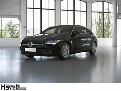 Unilack nachtschwarz Gebraucht 2021 Mercedes CLA180 Shooting Brake Kombi | 20.400 € (Guter Preis)