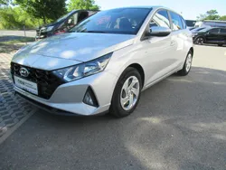 Silber Gebraucht 2021 Hyundai i20 Select Limousine | 13.990 € (Fairer Preis)