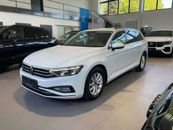 Pure white Gebraucht 2021 VW Passat Business Kombi | 23.999 € (Etwas zu teuer)