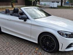 Weiß Gebraucht 2023 Mercedes C400 AMG line Plus Cabrio | 59.950 €