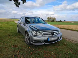 Grau Gebraucht 2012 Mercedes 220 Avantgarde Kombi | 11.000 €