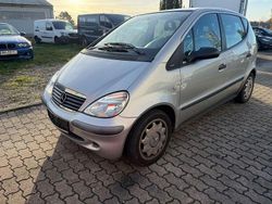 Silber Gebraucht 2002 Mercedes A170 Classic Van / Kleinbus | 2.000 € (Fairer Preis)