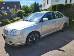 Silber Gebraucht 2005 Toyota Avensis Sol Limousine | 4.300 € (Fairer Preis)