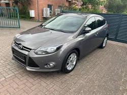 Grau Gebraucht 2012 Ford Focus Titanium Limousine | 4.200 € (Guter Preis)