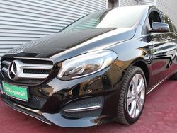 Schwarz Gebraucht 2016 Mercedes B200 Van / Kleinbus | 16.482 € (Fairer Preis)