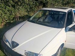 Weiß Gebraucht 1998 Alfa Romeo 146 Kleinwagen | 1.100 €