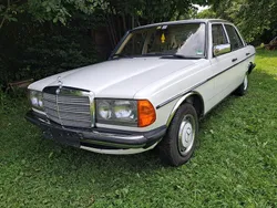Weiß Gebraucht 1982 Mercedes 200 Limousine | 6.400 €