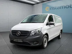 Weiß Gebraucht 2022 Mercedes Vito Van / Kleinbus | 31.149 € (Fairer Preis)