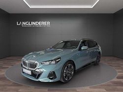 Cape york grün Gebraucht 2024 BMW 520 M Sport Kombi | 52.900 € (Fairer Preis)