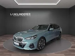 Cape york grün Gebraucht 2024 BMW 520 M Sport Kombi | 53.900 € (Superpreis)