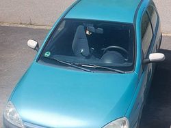 Grün Gebraucht 2003 Opel Corsa Njoy Limousine | 799 € (Guter Preis)