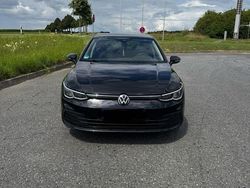 Schwarz Gebraucht 2021 VW Golf VIII Life Limousine | 17.999 € (Etwas zu teuer)