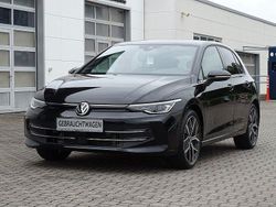 Grenadillschwarz metallic Gebraucht 2024 VW Golf VIII Edition Limousine | 32.200 € (Etwas zu teuer)