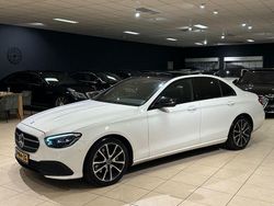 Weiß Gebraucht 2022 Mercedes E220 Night Limousine | 29.950 € (Fairer Preis)