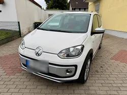 Weiß Gebraucht 2015 VW cross up! Kleinwagen | 8.890 € (Fairer Preis)