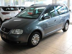 Grau Gebraucht 2005 VW Touran Basis Van / Kleinbus | 2.990 € (Fairer Preis)