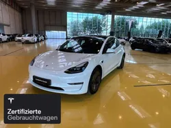Pearl white multicoat Gebraucht 2021 Tesla Model 3 Long Range Limousine | 28.400 € (Fairer Preis)