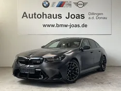 Grau Neu 2025 BMW M5 Sport Line Limousine | 142.000 € (Superpreis)