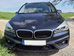 Blau Gebraucht 2015 BMW 220 Gran Tourer Van / Kleinbus | 16.200 € (Fairer Preis)