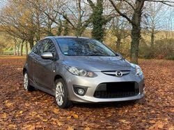 Grau Gebraucht 2010 Mazda 2 Limousine | 2.390 € (Guter Preis)