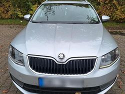 Silber Gebraucht 2015 Skoda Octavia Kombi | 10.500 € (Fairer Preis)