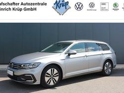 Silber Gebraucht 2022 VW Passat GTE Kombi | 23.850 € (Guter Preis)