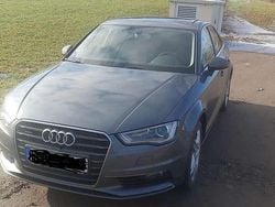 Grau Gebraucht 2016 Audi A3 Limousine | 14.500 € (Guter Preis)