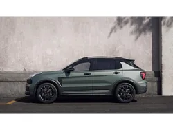 Mineralgrün metallic Neu 2025 Lynk & Co 01 SUV | 45.995 €