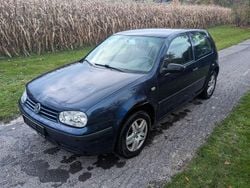 Blau Gebraucht 2001 VW Golf IV Limousine | 1.800 € (Teuer)