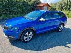 Blau Gebraucht 2018 Skoda Octavia Scout Kombi | 19.500 € (Fairer Preis)