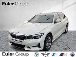 Weiss Gebraucht 2022 BMW 320 Sport Line Kombi | 31.499 € (Fairer Preis)