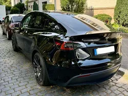 Schwarz Gebraucht 2023 Tesla Model Y Performance SUV | 42.000 € (Fairer Preis)