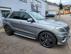 Grau Gebraucht 2015 Mercedes ML350 SUV | 22.250 € (Etwas zu teuer)