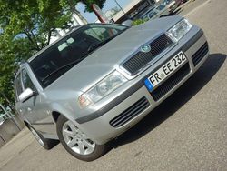 Silber Gebraucht 2007 Skoda Octavia Tour Kombi | 2.000 € (Guter Preis)