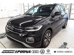 Deep black perleffekt (metallic) Gebraucht 2023 VW T-Cross Move SUV | 24.833 € (Fairer Preis)