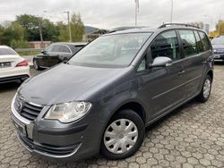 Grau Gebraucht 2007 VW Touran Van / Kleinbus | 2.990 € (Fairer Preis)