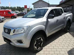 Silver (m) Gebraucht 2022 Nissan Navara Acenta Abholung | 32.900 € (Fairer Preis)