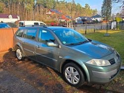 Grün Gebraucht 2004 Renault Mégane II Kombi | 950 € (Superpreis)