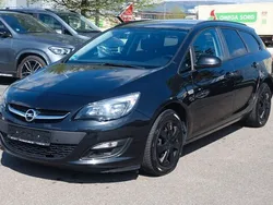Schwarz Gebraucht 2014 Opel Astra Edition Kombi | 5.499 € (Fairer Preis)
