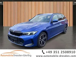 Blau Gebraucht 2024 BMW 330 M Sport Kombi | 40.980 €