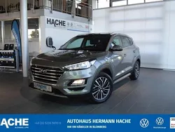 Grau Gebraucht 2019 Hyundai Tucson Style SUV | 19.980 € (Fairer Preis)