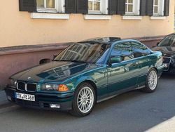 Grün Gebraucht 1993 BMW 325 Performance Coupé | 15.900 €