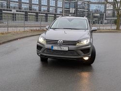 Grau Gebraucht 2015 VW Touareg SUV | 19.950 € (Guter Preis)